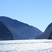 ein großes Kreuzfahrtschiff besichtigt ebenfalls den Milford Sound