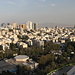 Teheran - Ausblick über die Dächer der iranischen Metropole aus der Nähe Seilbahn-Talstation im Norden der Stadt.