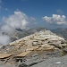 La pianeggiante vetta del Pizzo Cassinello, 3103 metri