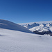 schönes Schneeschuhgelände mit Panorama