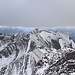 Blick zum nur 6m niedrigeren Südwestgipfel des Monte Cassa del Ferro.