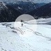 ecco i tavolari che scendono il primo tratto nella polverosa neve