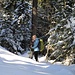abbandonata la strada proseguiamo nel bosco