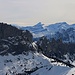 Aussicht von der Hochmatt (2151,6m) vorbei am Dent de Savigny (2252,2m) auf den höchsten Waadtänder (3209,7m).