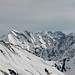 Blick über das Üntschenjoch in die Allgäuer Alpen, wo sich an diesem Tag auch [u Dolmar] u.a. auf dem [peak16846 Elferkopf 2387m] "herumtrieb".....