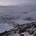 Blick nach N von der Nick's Hut über Gletscher, Stein und Wolken