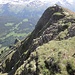 Die Südkante des Druesberg vom Gipfel aus.