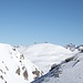 <b>Sguardo sul punto di partenza dell'escursione, il Piz Val Gronda (2812 m).</b>