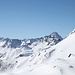 <b>Alla destra, scorgo a circa 15 km di distanza il Piz Linard (3411 m), la più alta cima delle Alpi del Silvretta. </b>