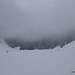 Die Wolken hängen tief. 