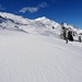 Skispuren ziehen sich vom Lai da Chazforà herunter