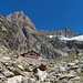 Ankunft bei der Schreckhornhütte: am Horizont Schreckhorn und Lauteraargrat