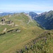 Gipfelblick gegen Schülberg, Biet und Fluebrig (dazwischen Klein und Gross Aubrig)