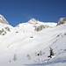 <b>Dal fondo del grande catino glaciale dell’Alpe di Rotondo comincia la salita seria.</b> 