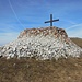 Croce di vetta del Monte Chiusarella, posta appena sotto la cima