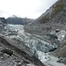 der Gletscher reicht sehr weit hinunter