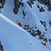 Due skialper risalgono la dorsale dai piani di Bobbio