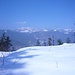 Ein Blick aus dem Winter in den Frühling: Benediktenwand Südseite