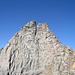 Markant steht das Gipfelkreuz auf dem Ringelspitz 3248m
