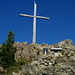 la croce con l'altare,posti sopra il rifugio: da qui,il panorama è a picco su Grosio