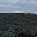 Das riesige Gipfelplateau des Kirkjubøreyn (351m). Ich lief noch etwas nach Westen bevor es scheinbar wieder etwas bergab ging. Zu sagen, wo genau sich hier der höchste Punkt befindet, ist echt schweirig!
