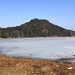 Der See ist noch großteils zugefroren