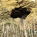Eine Höhle oberhalb der Weinberge im Muschelkalk