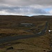 Die wilde Landschaft reicht bis an den Stadtrand von Tórshavn. <br /><br />Links der Bildmitte ist die Kuppe Fjallið (222m). Der 417m hohe Hügel am heisst ebenfalls Fjallið, so wie etliche andere Erhebungen auf den Färöer ebenfalls.