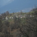im Abstieg nach Cadenazzo: am gegenüberliegenden Hang der hübsch anzusehende Weiler Pianturino