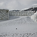 Schon angegriffene Schneeskulptur im Talgrund von Livigno