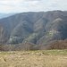 während des Abstiegs die Dörfer auf der gegenüberliegenden Talseite des Valle di Muggio ständig im Blick