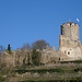 ... und malerisch-eindrückliche Ruine des ehemaligen Schlosses