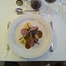 <b>A cena mi gusto uno dei miei piatti tirolesi preferiti, una delizia per il palato:<br />"Osterlamm rosa gebraten mit Knoblauchjus, Bratkartoffeln, Weinkraut".</b><br />