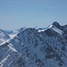 in der Mitte im Hintergrund: Hochwilde (3480m), rechts der höchste Punkt ist der Schuchtkogel (3471m)