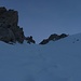 Bis um 45° steil ist das Südwestgratcouloir - natürlich hatte ich am Beginn der Rinne meine Schneeschuhe deponiert :)