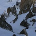 Pizzo Rotondo (3192,0m): Nach dem Aufstieg ist vor dem Abstieg: Sicht vom Gipfel über das kurze Gratstück hinunter ins Couloir.