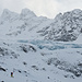 Ich lege eine Spur vor dem Blaisen-Gletscher.