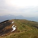 Dietro, la bocchetta di Terrabiotta e il monte Ponciv.