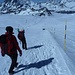 Discesa lungo la pista da sci