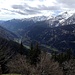 Panoramica sulla Valle Leventina verso Biasca, sullo sfondo l'autostrada