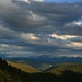 Abstieg im Nachmittagslicht, Blick Richtung Dolomiten