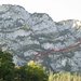 Die Giswilerstock-Nordwand. Rot eingezeichnet meine ungefähre Aufstiegsroute. Der rote Pfeil deutet die "optimalere" Route an.