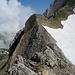 Au sommet du Nädliger Sud (2303m). Le sentier balisé passe en contrebas et rejoint la crête juste après le sommet principal du Nädliger, pour ne plus la quitter jusqu'à la Selle d'Altma