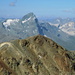 Bei der Querung von Tschima da Flix (Vordergrund) zum Piz Picuogl, Blick nach WSW: Piz Platta, Wissberg. Hinter dem Tälihorn sieht man knapp den Mont Rosa.