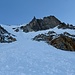 Gipfelflanke: immer dem Schnee entlang 