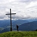 Wieder beim Narrenkreuz,mit  Blick ins Inntal und Ötztaler Alpen.
