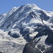 Wahrscheinlich der schönste Eisberg der Alpen: Der Liskamm !<br /><br />Vorne ist der niedrigere Westgipfel (Lyskamm Occidentale; 4479m), hinter der höhere Ostgipfel (Lyskamm Orientale; 4527m). Die Überschreitung beider Gipfel wird wohl eine der schönsten Touren im 2010 werden!