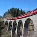 RE St. Moritz - Chur auf dem Schmittentobelviadukt