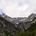 Bergwerkskopf(2728m)-linksund Wildkarlejöchl(2616m)-rechts,in  die Lechtaler Alpen.