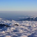 Aussicht übers Wolkenmmer vom Valle d'Aosta in den Abendstunden von der Signalkuppe / Punta Gnifetti (4554m) .<br /><br />Links vorn sind der Corno Bianco (3320m) und das Tschamponohòre (3233m), rechts etwas weiter der Monte Néry / Mont Nery (3075m) und die Becca di Vlou (3032m).